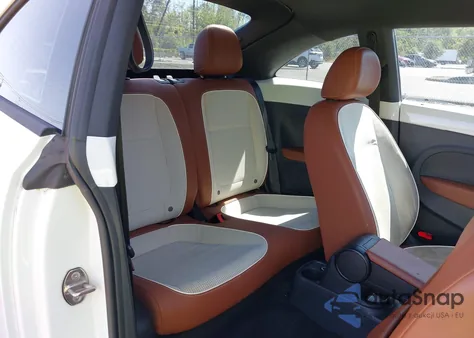 2015 Volkswagen Beetle 1.8T Classic z USA, uszkodzony, nr VIN 3VWF17AT0FM655321